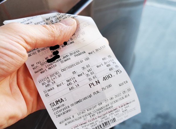 Czy nie można po prostu obniżyć cen paliw? Pięć absurdów