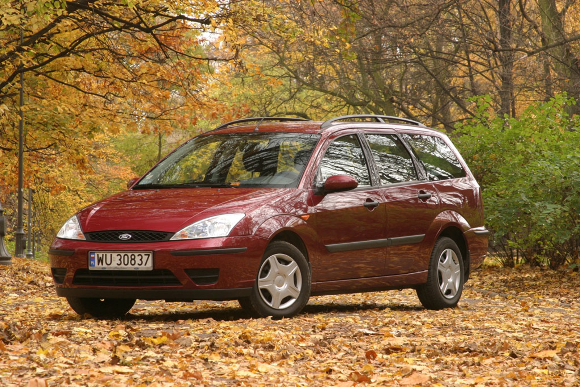 Auto dla rodziny 2+3: 1 000 zł miesięcznie/po roku 12 000 zł