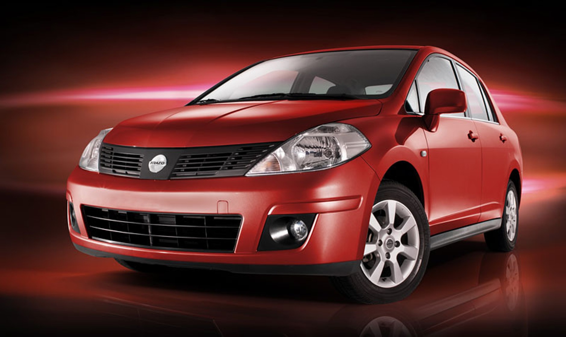 Dodge Trazo C1.8: Nissan Tiida dla Ameryki Południowej