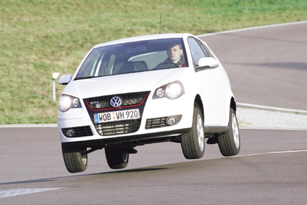 Mini Cooper, Citroen C2, VW Polo, Peugeot 207, Suzuki Swift - Czy nowe Mini przeskoczy wszystkich?