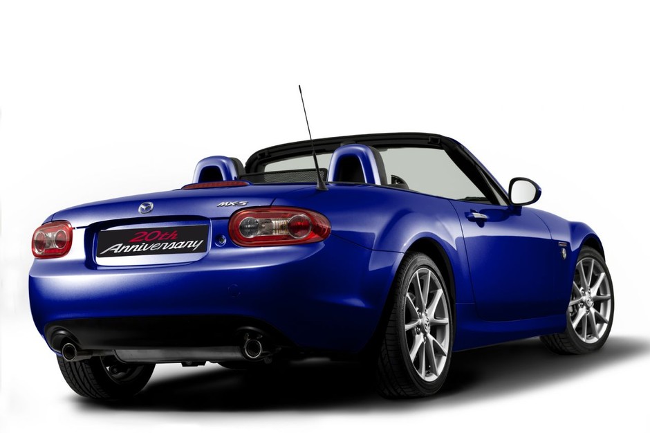 Genewa 2010: Mazda - jubileuszowa edycja MX-5 oraz całkowicie nowy model 5