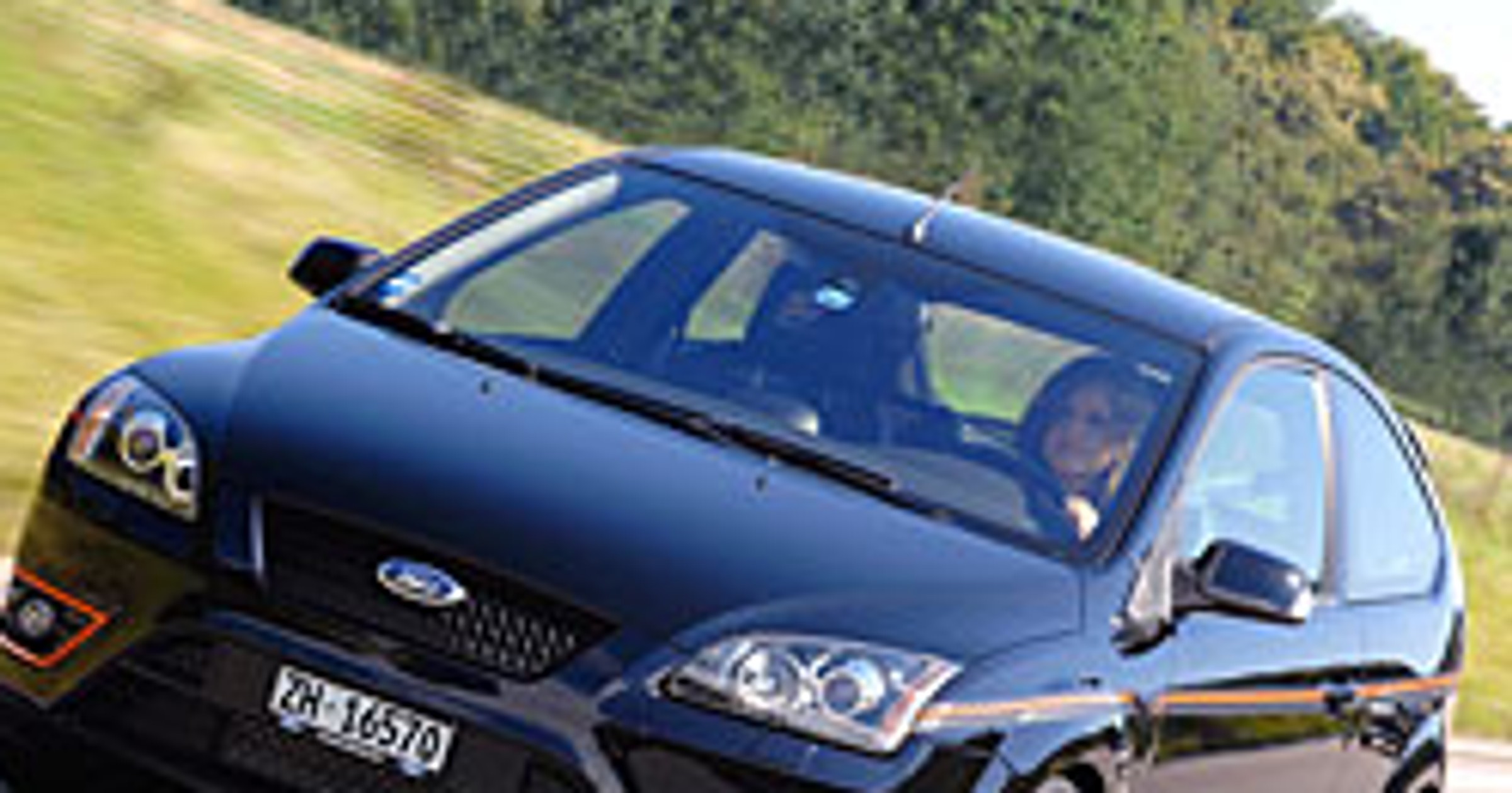 Ford Focus ST Black Edition – czarna mamba