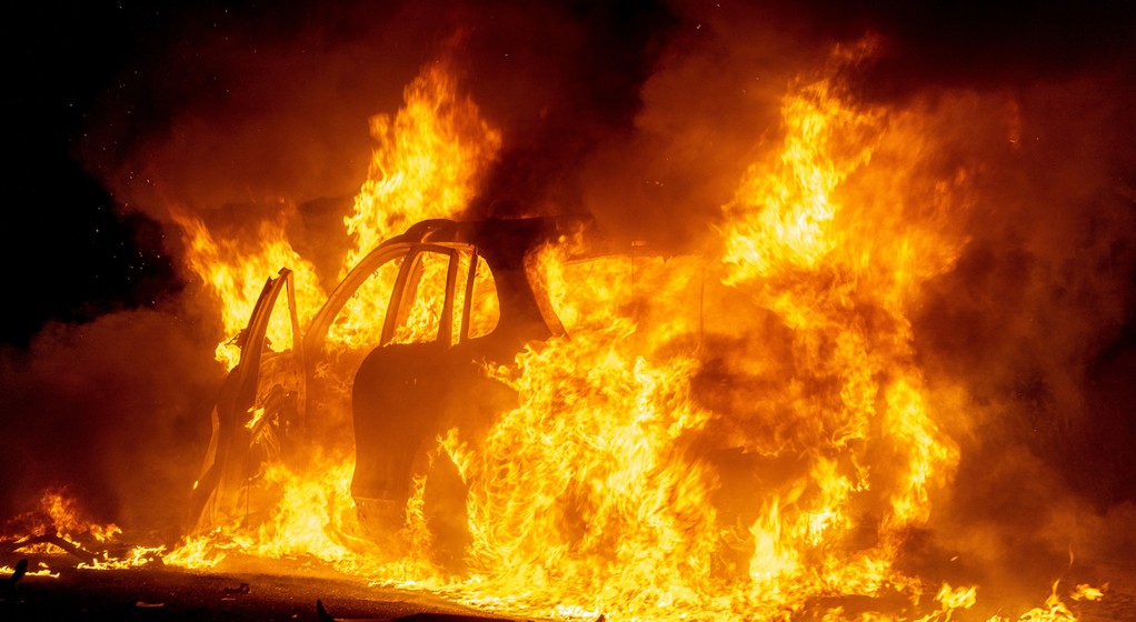 Pożar samochodu - zdj. ilustracyjne