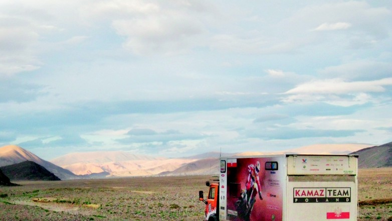 Kamazem i motocyklami po Mongolii