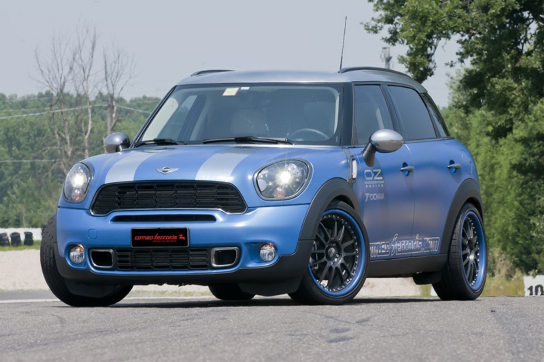 Mini Countryman od Ferrari