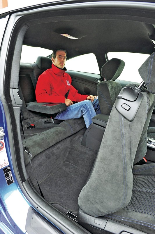 BMW serii 4, miejsca tylne