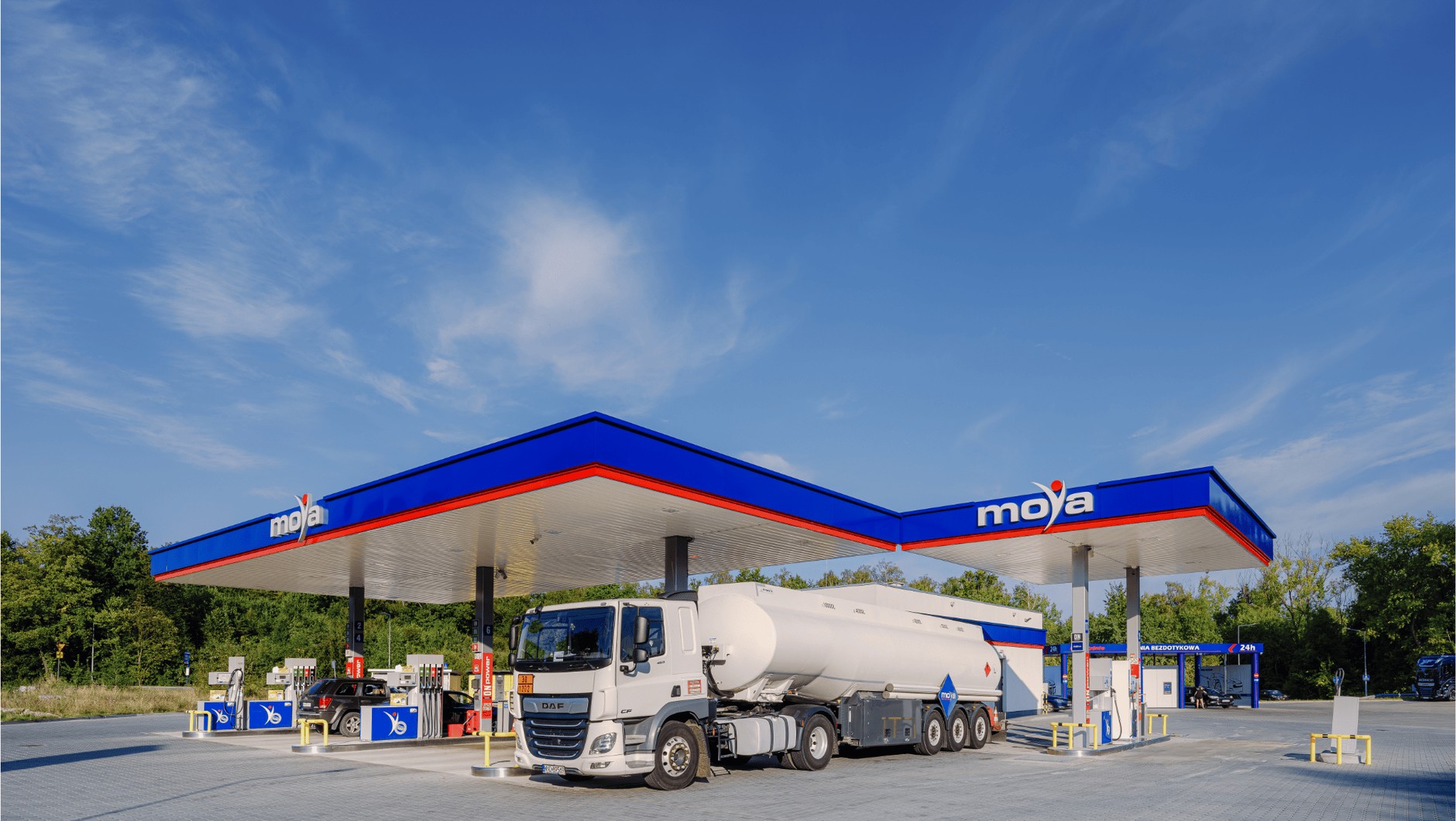 Stacja Paliw Moya