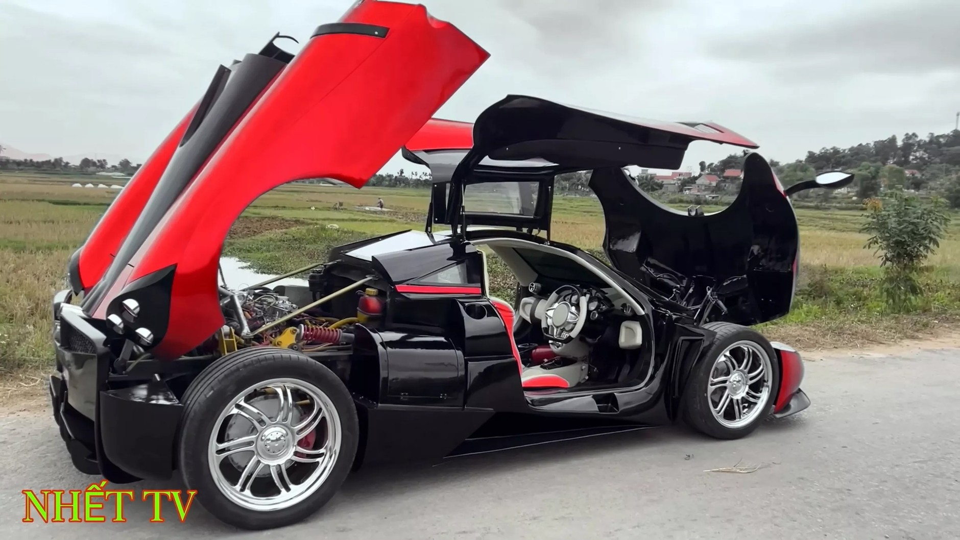 Pagani Huayra – replika