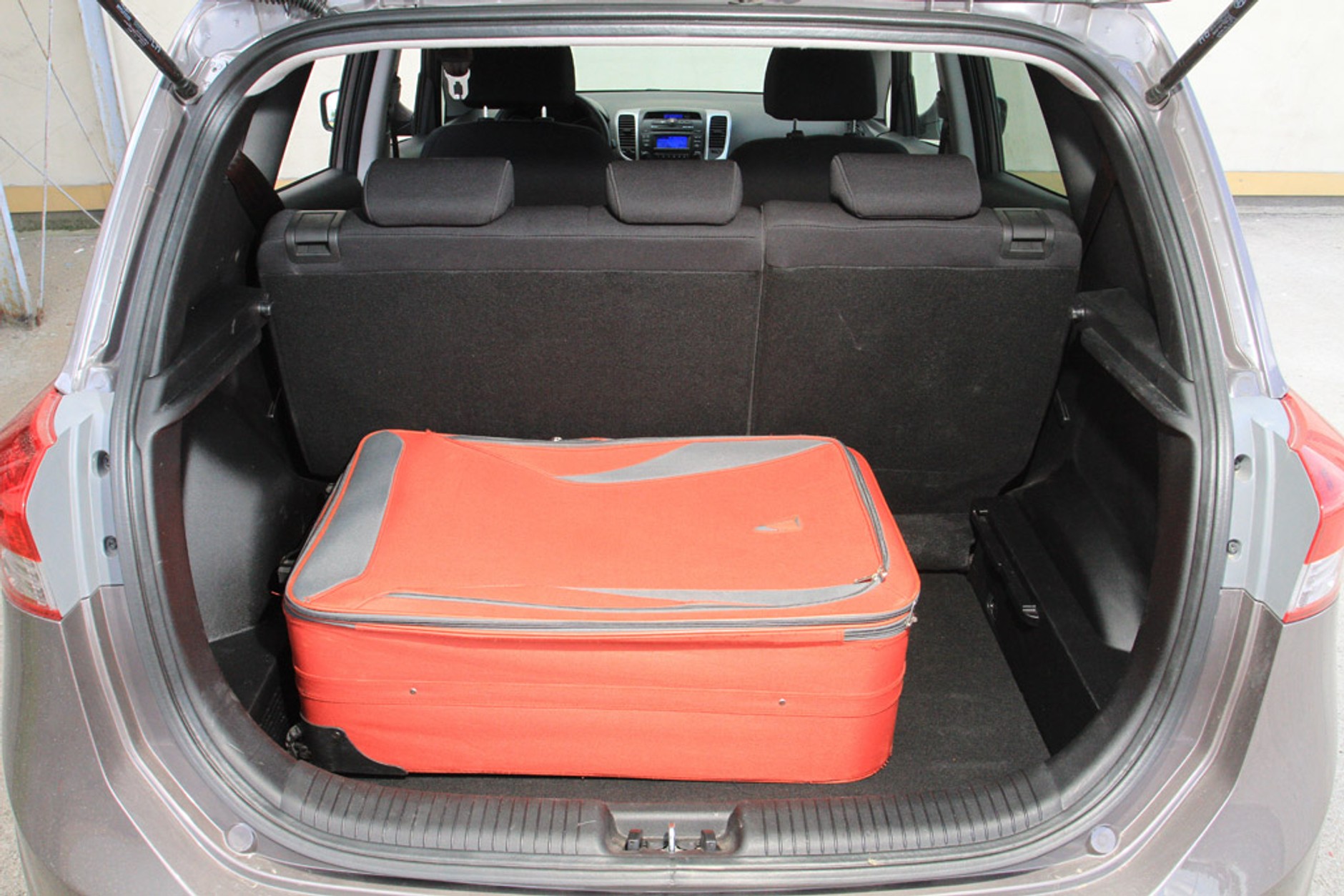 Toyota Verso S kontra Hyundai ix20 i Citroen C3 Picasso: czy to vany idealne na miasto?