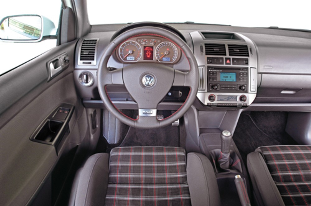 Opel Corsa 1.6 GSi &amp; VW Polo 1.8 GTI - GSi czy może GTI?