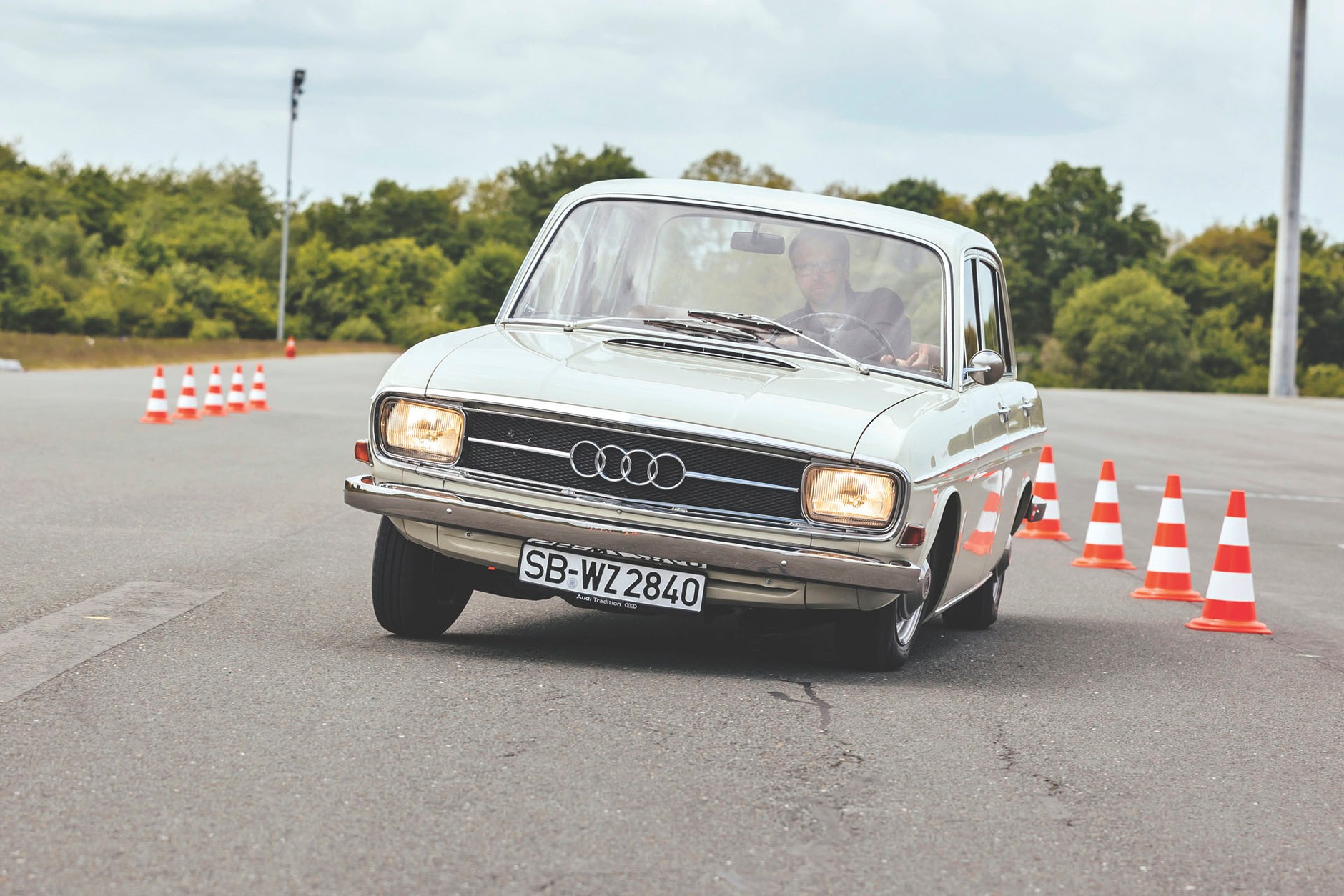 Audi (F103) - nowy początek