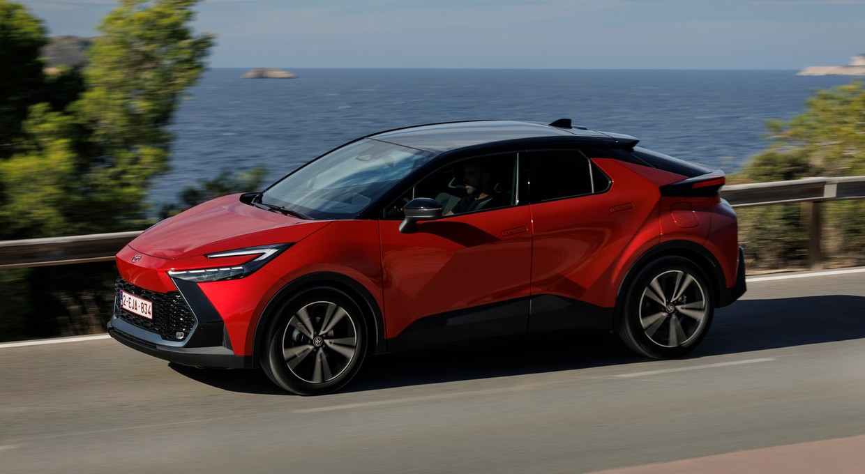 Toyota znowu to zrobiła. Rabaty na C-HR z 2024 i 2025. Sprawdzamy