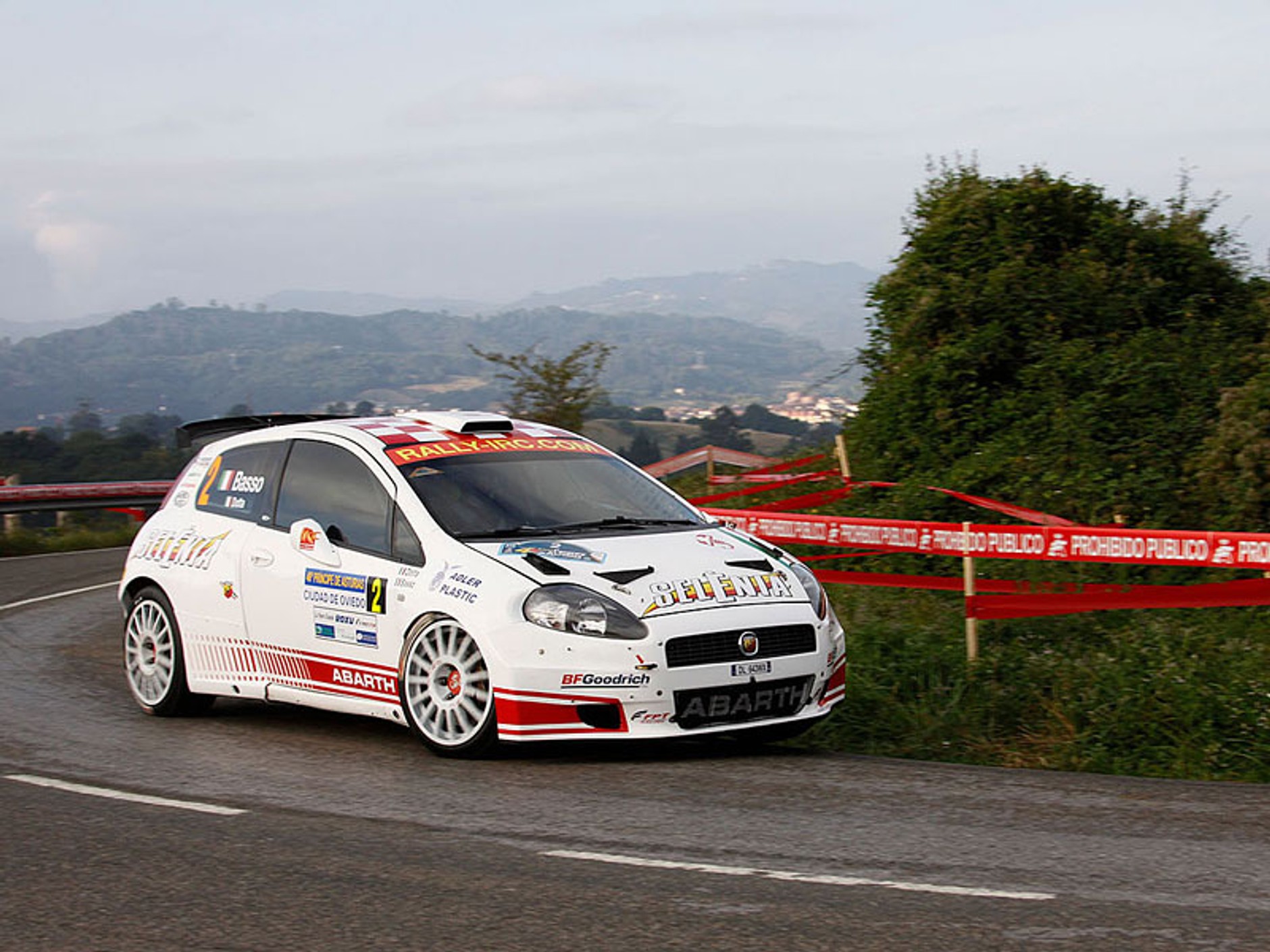 Rallye Principe de Asturias: Sołowow wciąż w grze (fotogaleria Willy Weyens)
