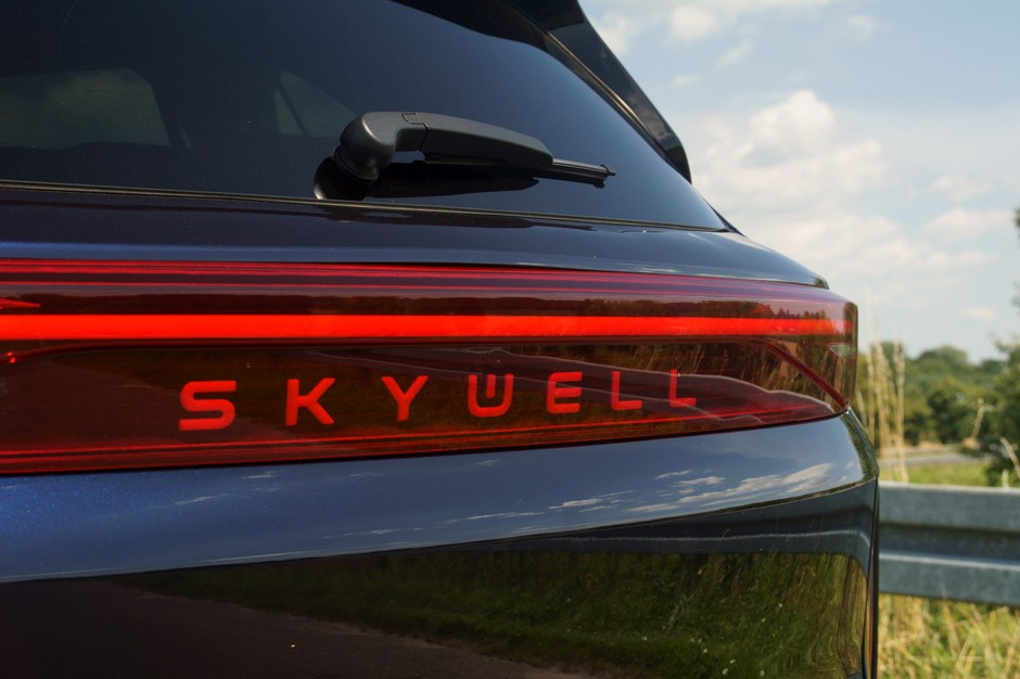 Skywell ET5