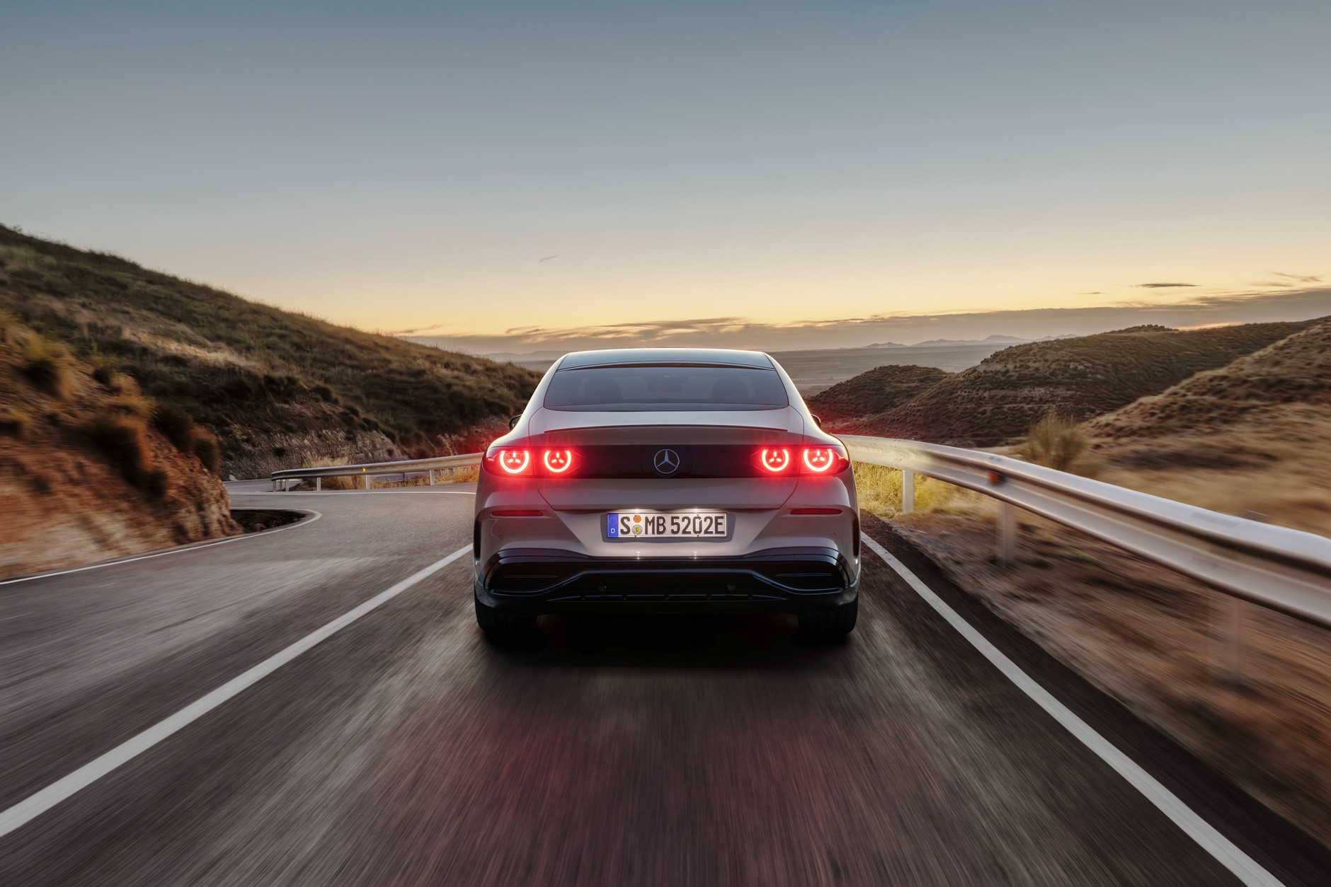 Mercedes‑Benz Klasy C 400 4MATIC Electric 2026