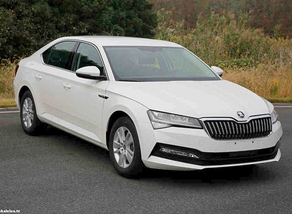 Skoda Superb po liftingu – czas na hybrydę