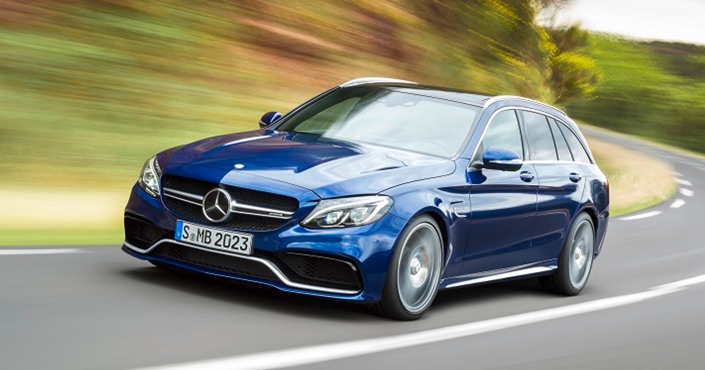 Jedna z premier Mercedesa