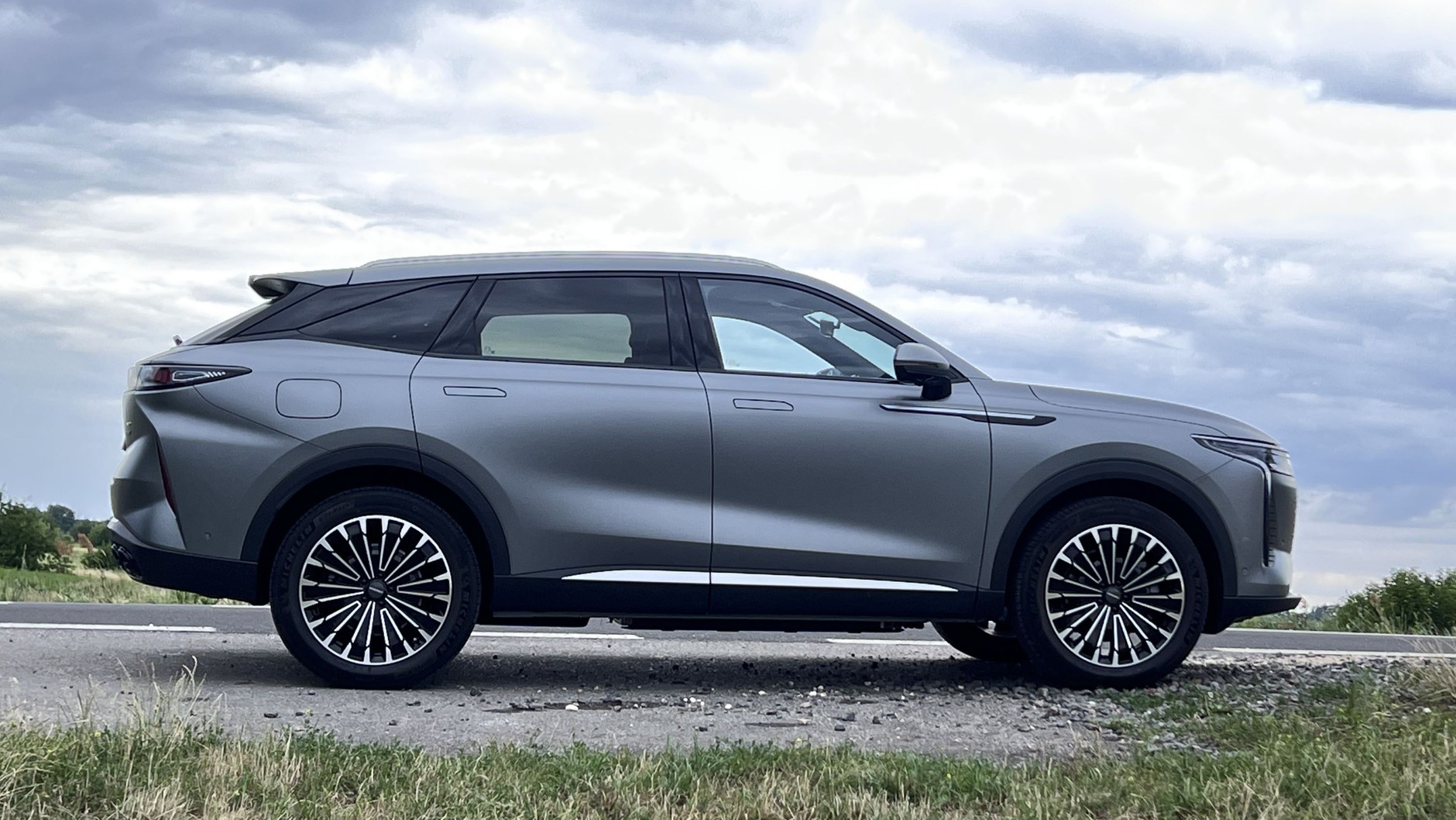 Omoda 9 Super Hybrid