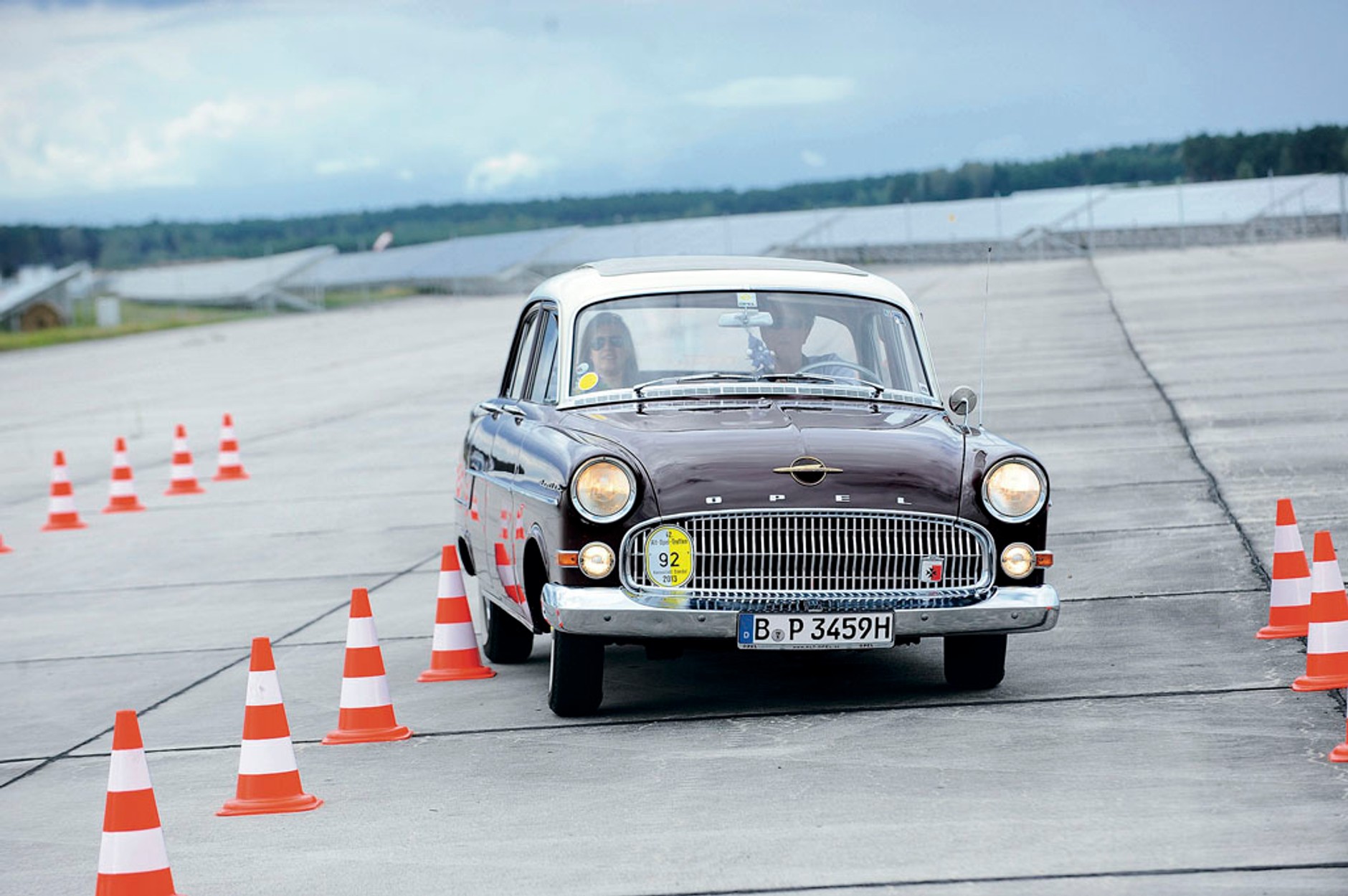 Opel Kapitan kontra Gaz Wołga M21 - klasyki z obu stron żelaznej kurtyny