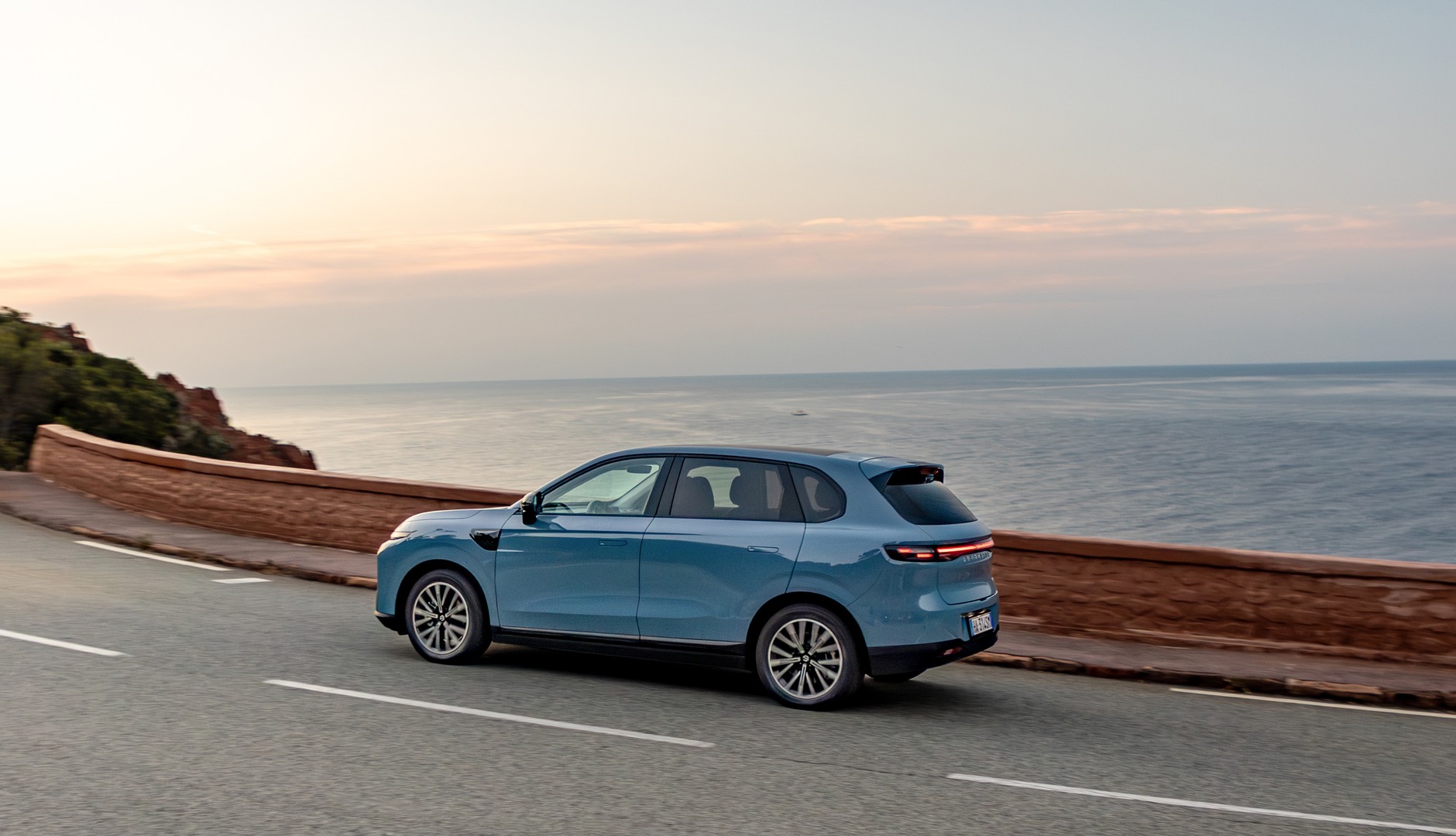 Leapmotor B10 Hybrid EV