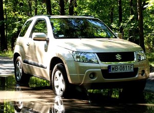 Suzuki Grand Vitara 2.4 VVT - SUV, co się terenu nie boi!