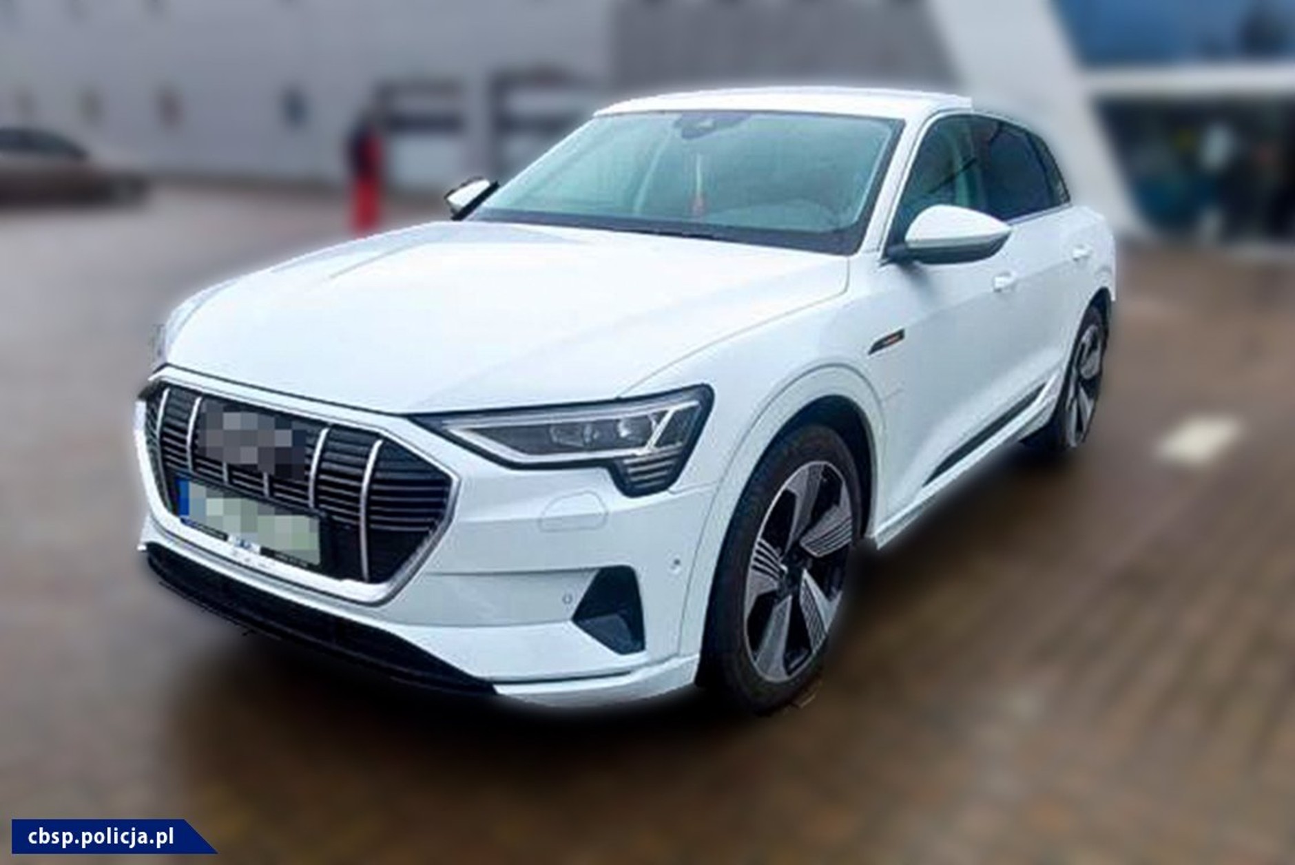 Wyłudzali luksusowe samochody i sprzedawali je na Ukrainie