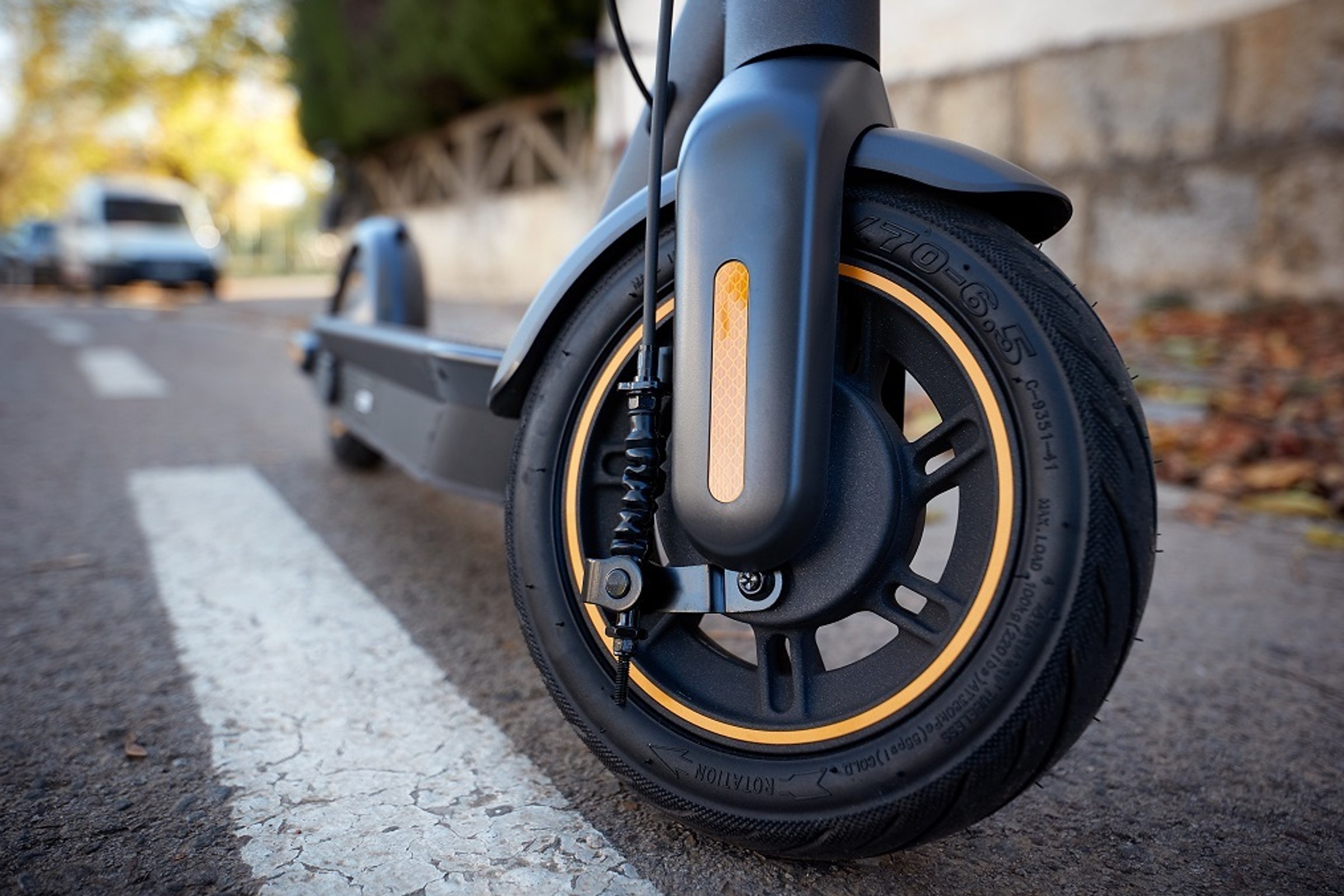 Tanie elektryczne z hulajnogi z internetu. Zakup z niepewnego źródła jest ryzykowny