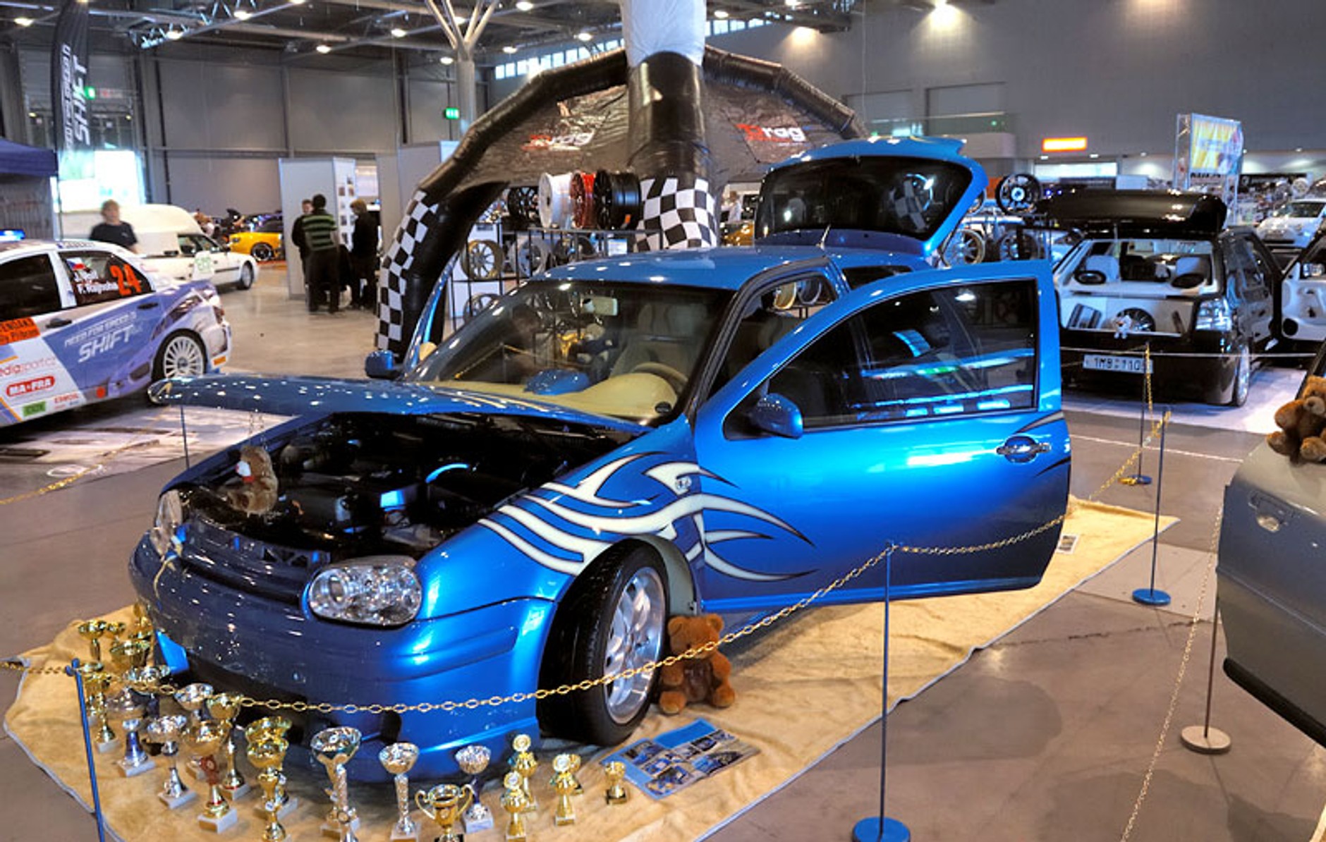 Tuning &amp; Custom Salon Brno 2009 (fotogaleria)