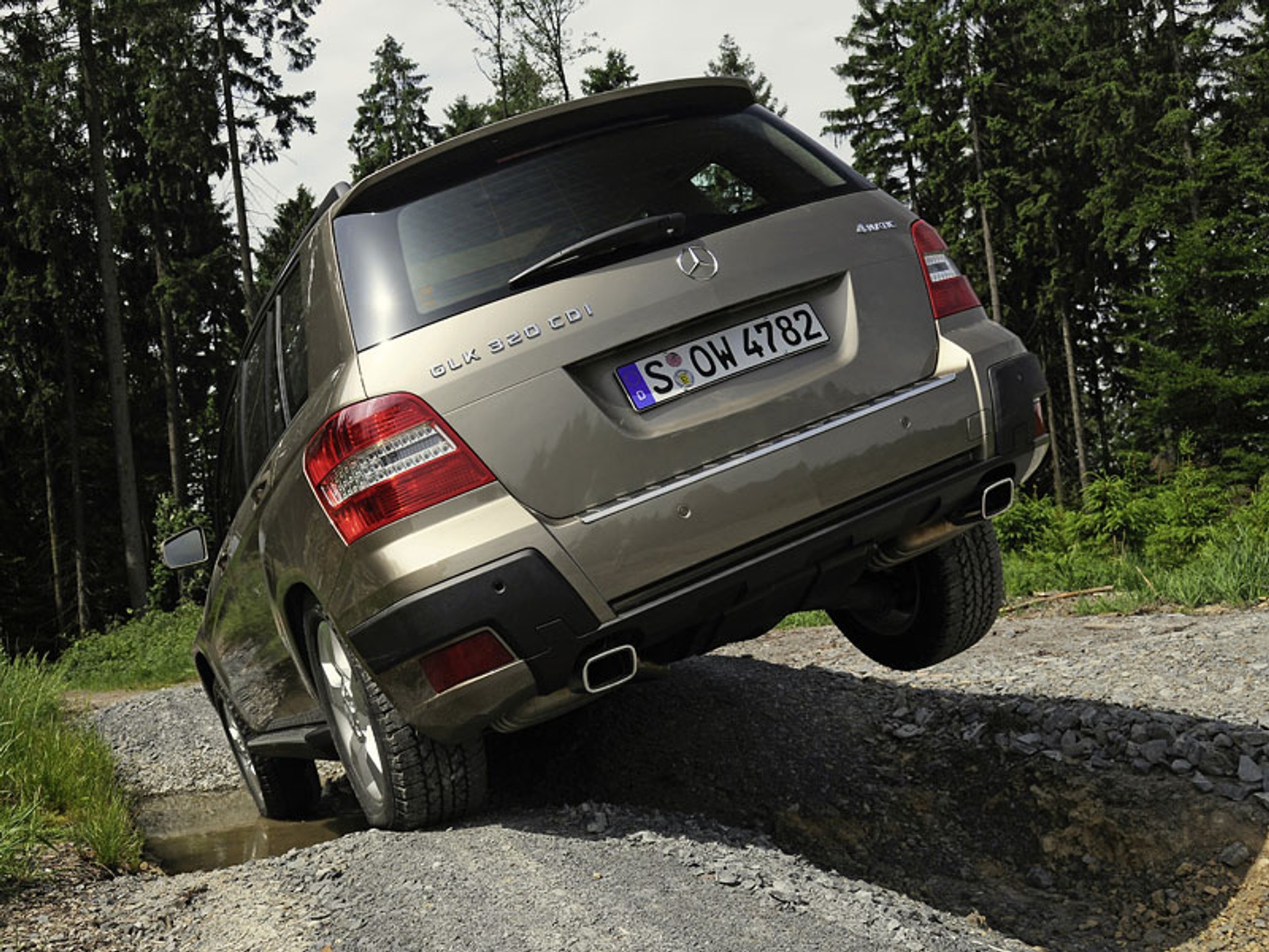 Mercedes-Benz GLK: przetestowany w Namibii (fotogaleria + informacje)