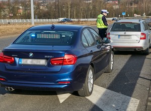 Policja opublikowała dane. Mundurowi z drogówki mniej podatni na korupcję