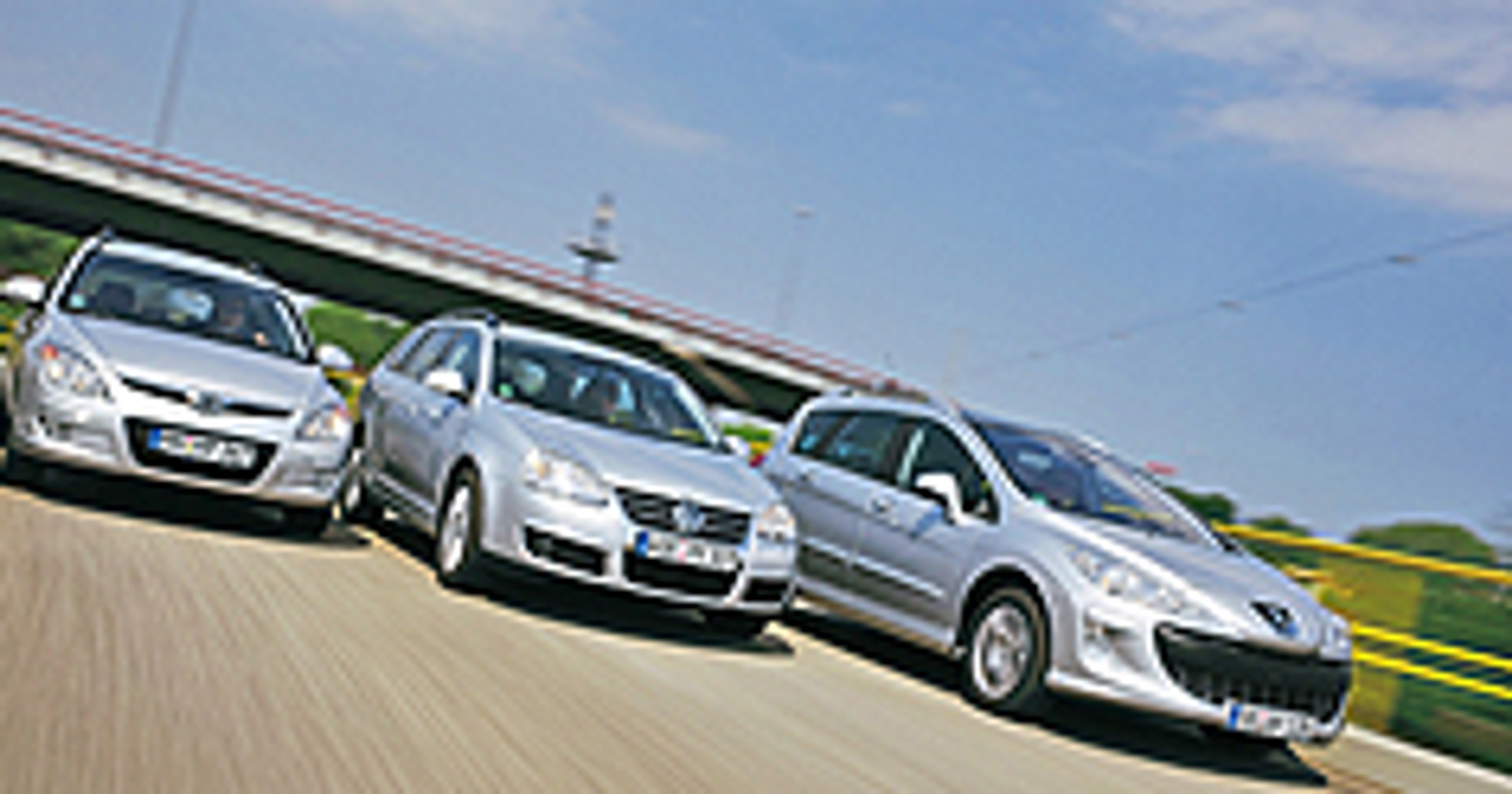 Hyundai i30 CW kontra VW Golf Variant i Peugeot 308 SW - Golf poważnie zagrożony