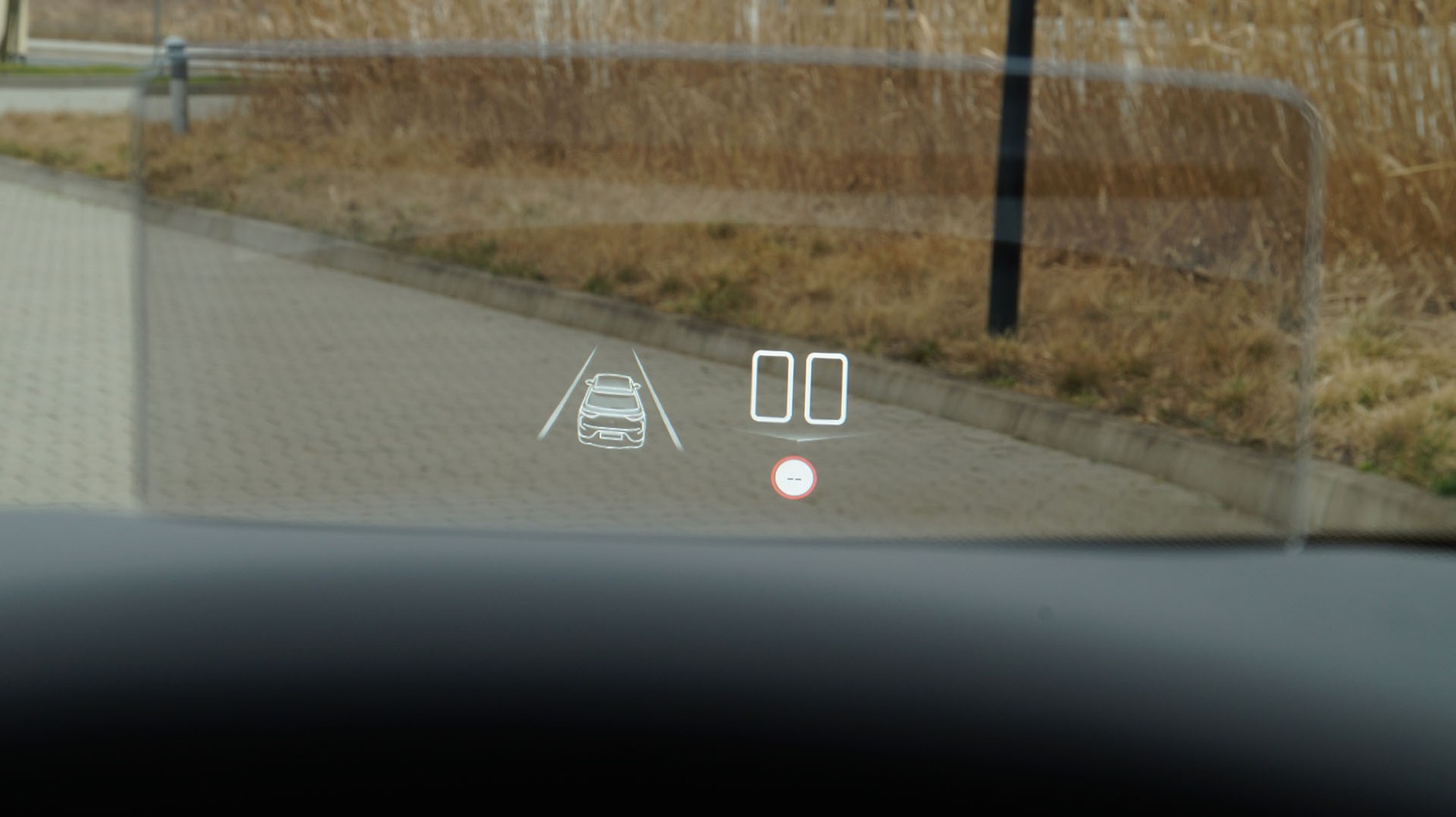 DS 3 Crossback E-tense - elektryk idealny do miasta