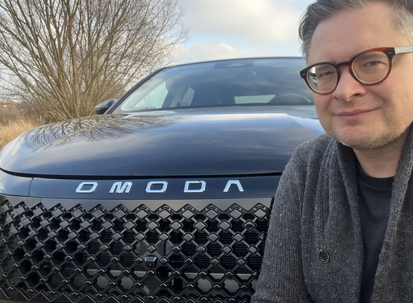 Pojeździłem Omodą 5 Hybrid. Realne zużycie paliwa rozjechało mi się z obietnicą producenta. To źle?