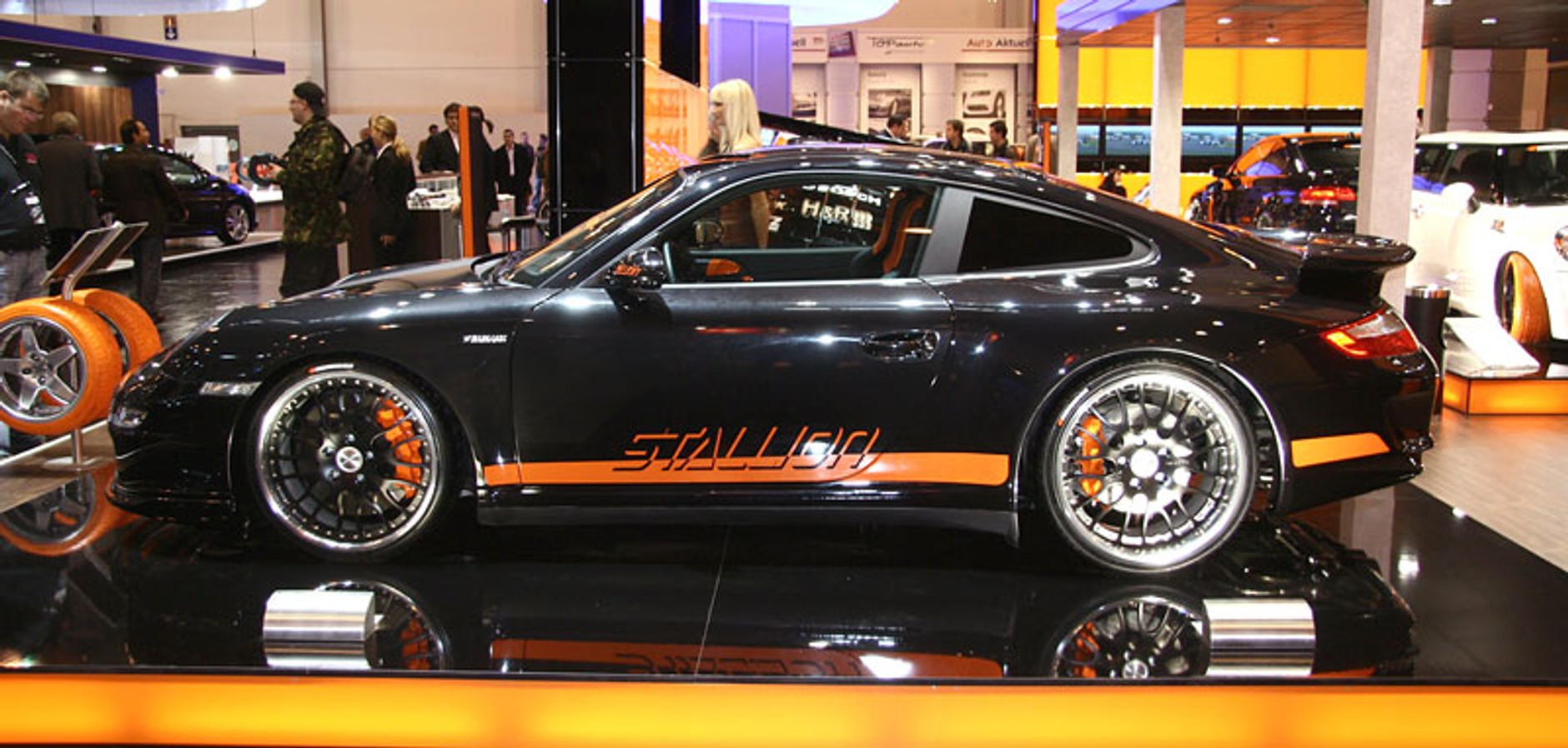 Essen Motor Show 2007 - Latające maszyny i piękne modelki (fotogaleria 2)