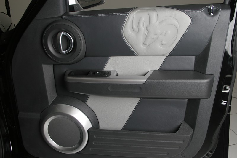 Startech Dodge Nitro - tuning wraz z debiutem
