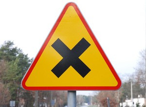 Znaki ostrzegawcze - jakie są i co oznaczają?