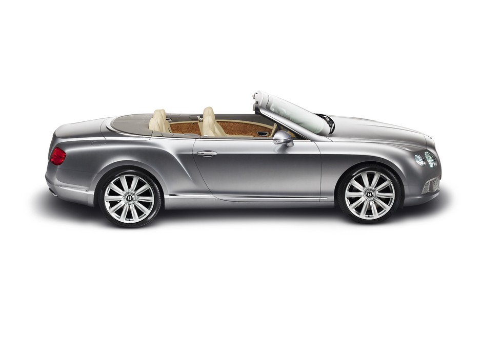Bentley Continental zrobił striptiz