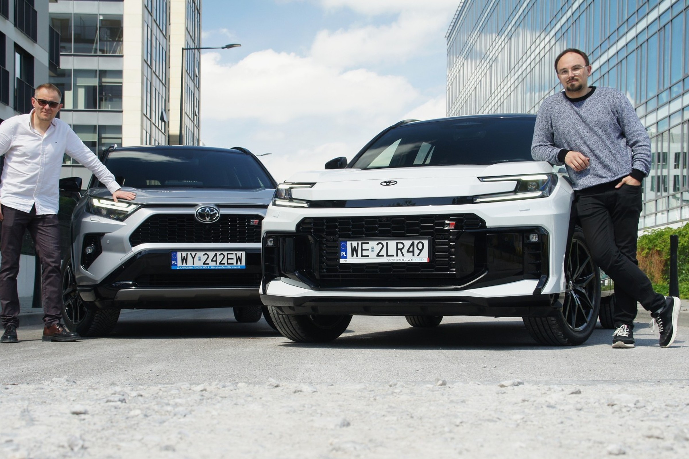 Kupić nową Toyotę RAV4 czy tańszą prawie nową? Sprawdziliśmy, czy warto dopłacić