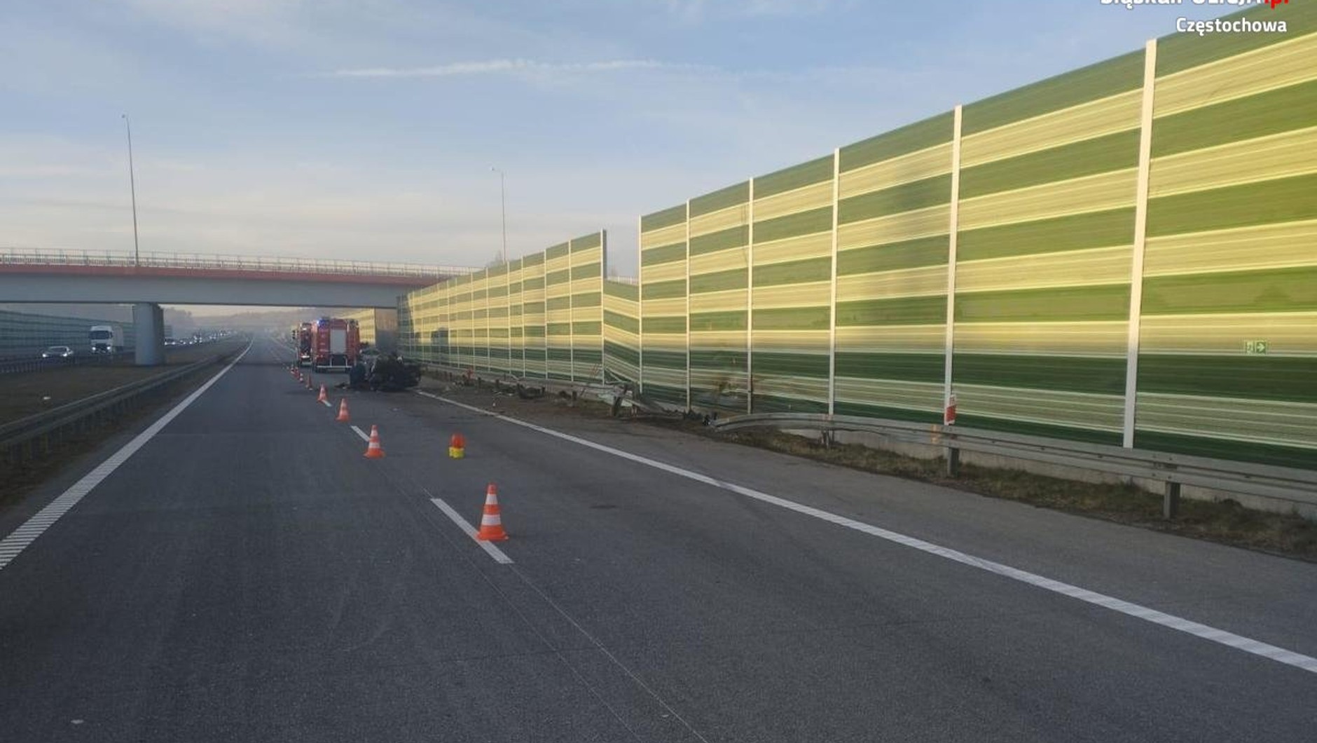 21-letni kierowca BMW dachował na autostradzie A1