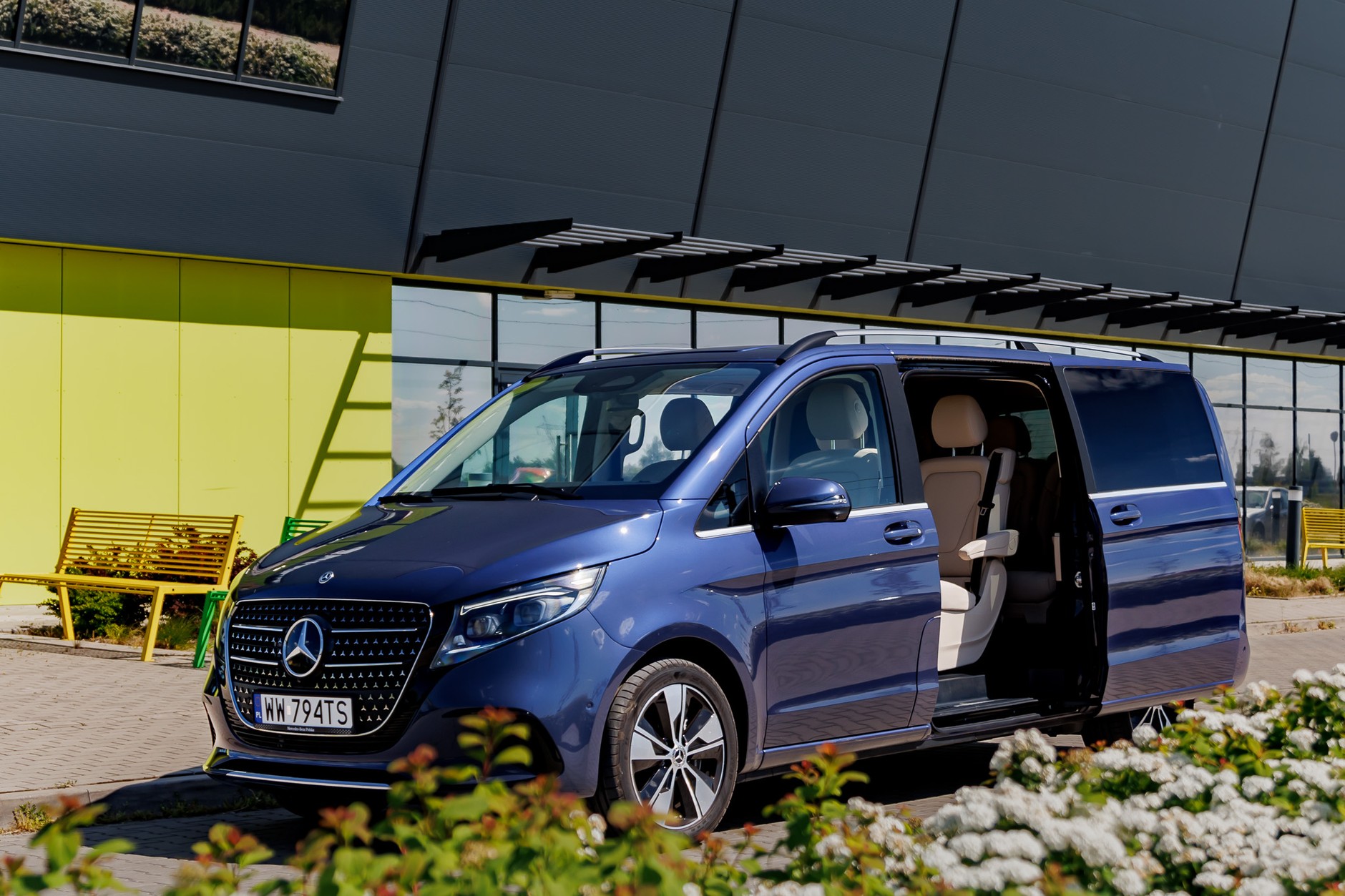 2024 Mercedes V300d