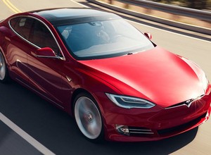 Tesla Model S przejechała 400 tys. km