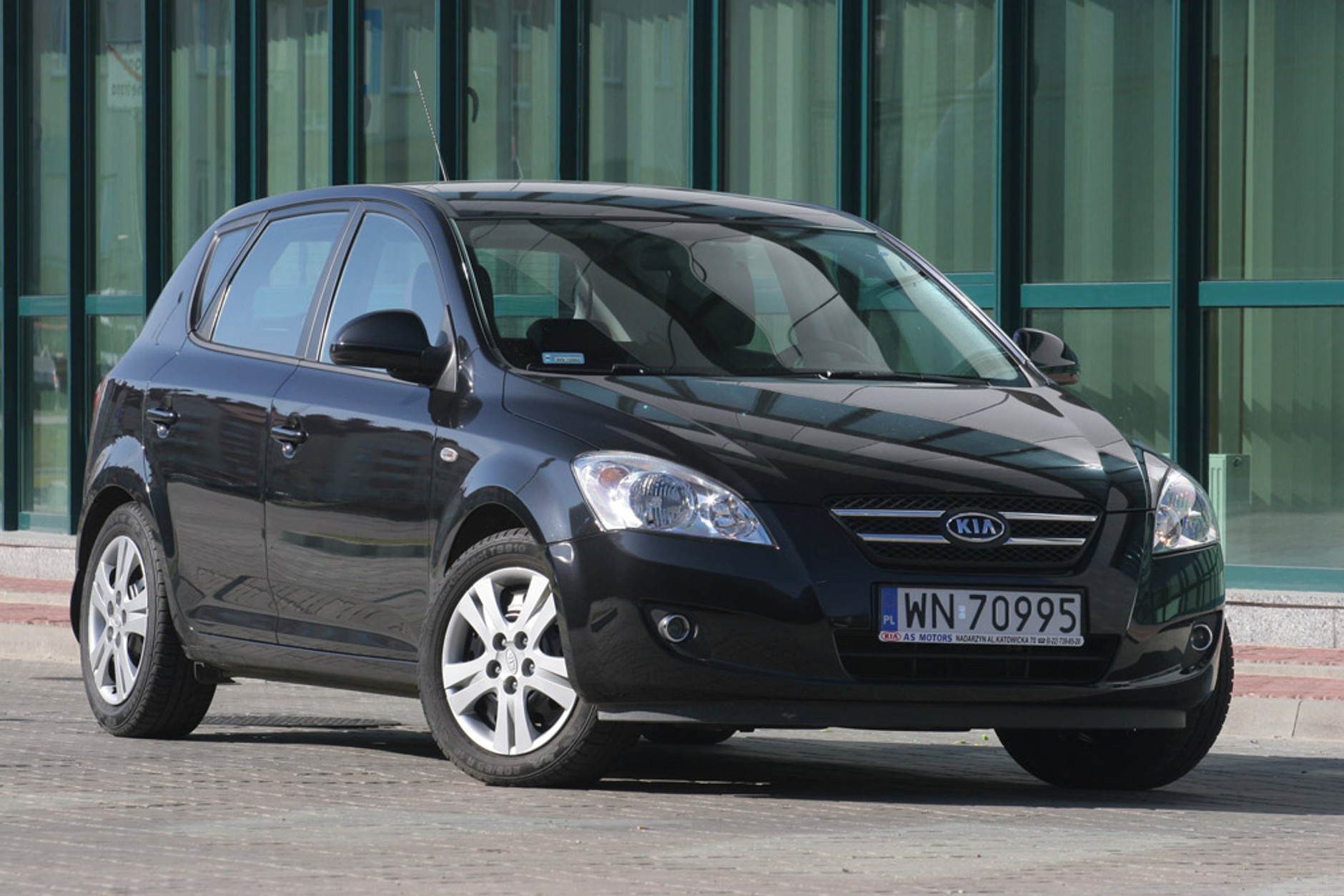 Ford Focus kontra Kia ceed i Toyota Auris: czy każdy sposób na oszczędzanie jest dobry?