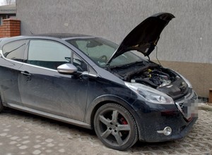 Grupa "Kobra" zlikwidowała "dziuplę". Właściciel Peugeota może mówić o sporym szczęściu