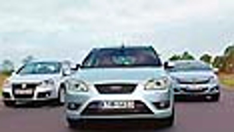 Opel Astra GTC, Ford Focus ST, VW Golf GTI - Który kompakt jest najbardziej GTI?