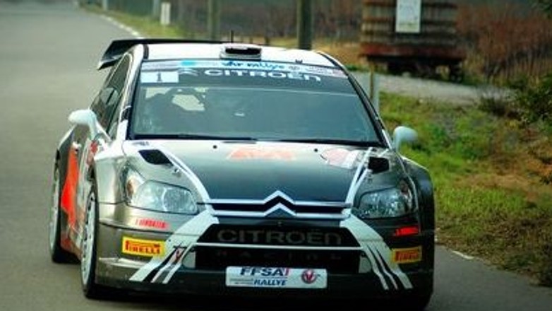 Rallye du Var 2012: Kubica na drzewie i w płomieniach