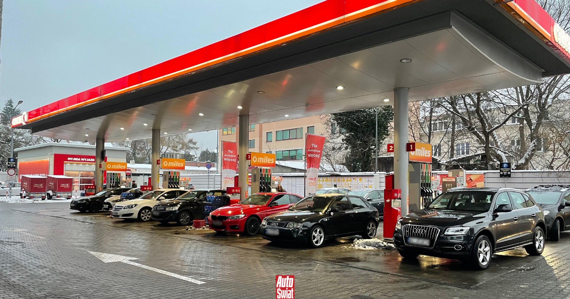 Najtańsze paliwo od lat. Świąteczne podróże nie zrujnują portfela Polaków