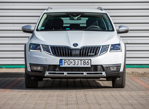 Skoda Octavia Combi Scout 2.0 TSI – po co nam SUV-y? | TEST