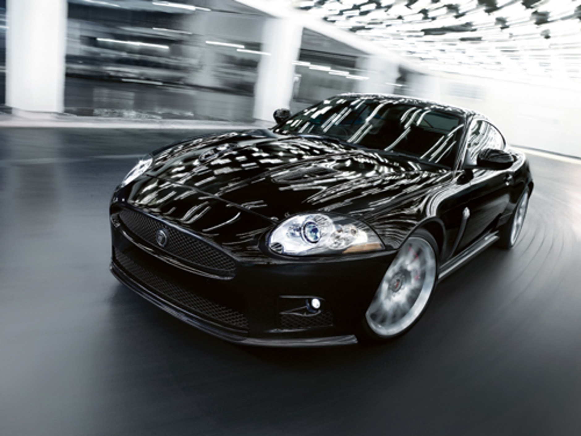 Jaguar XKR-S - Superwersja superauta
