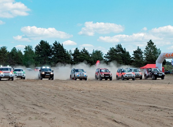 Auto Swiat 4x4 Baja Challenge: w chmurach kurzu
