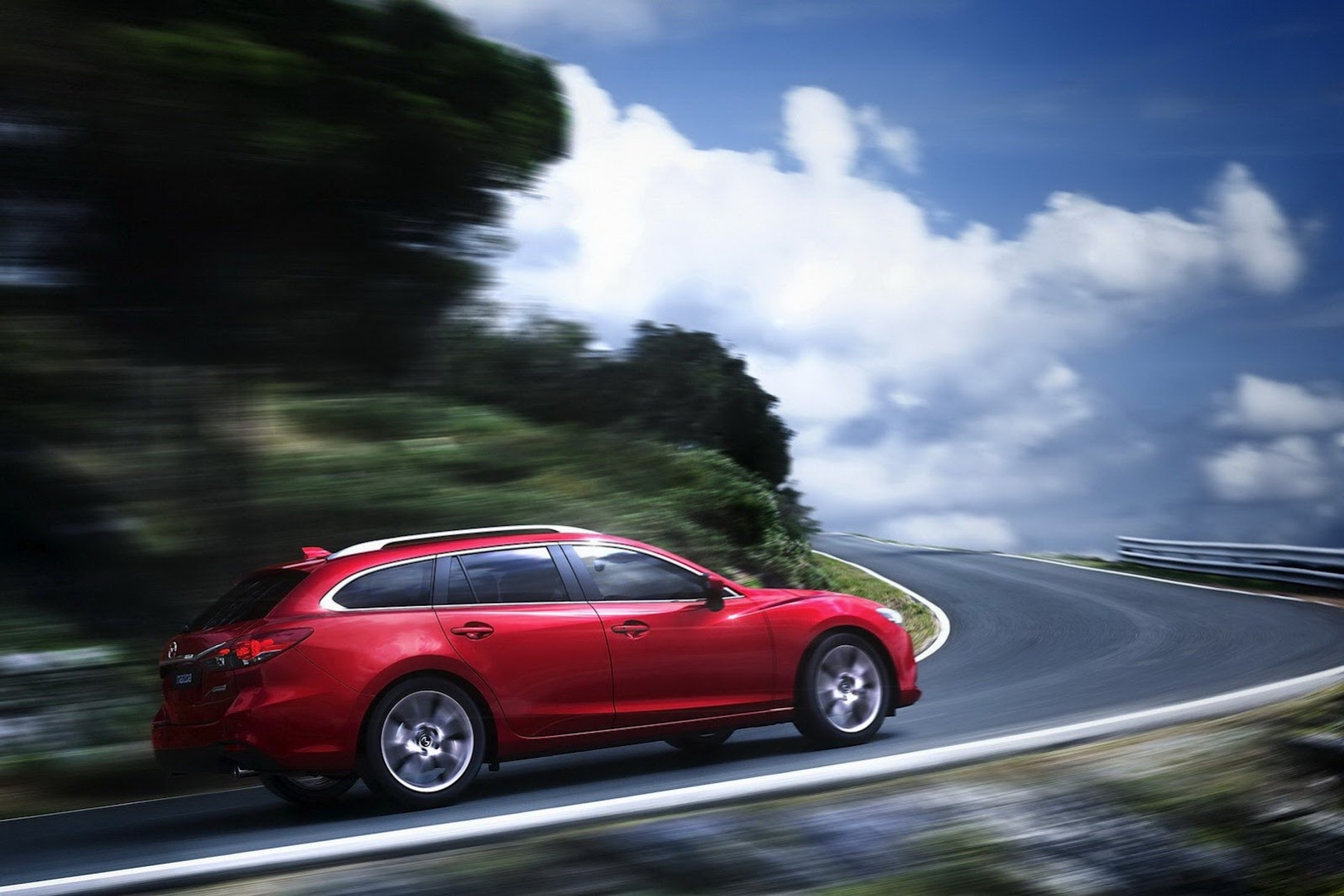 Wiemy jak jeździ nowa Mazda 6: nareszcie ma to coś!